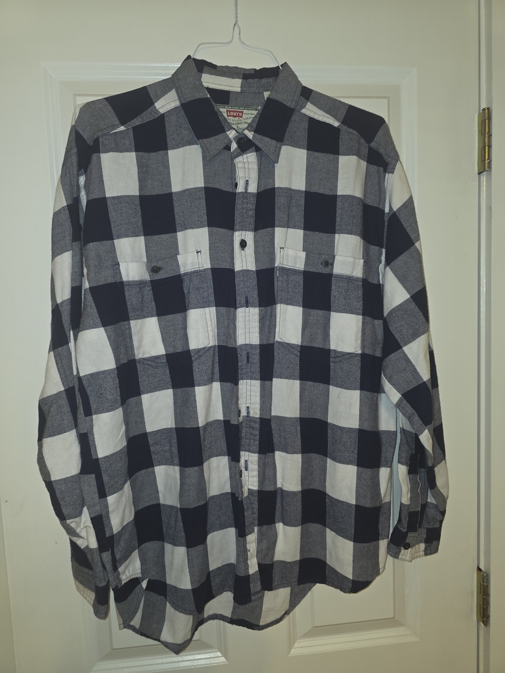 NLevi's Men's Navy and White Buffalo Check Flannel Shirt